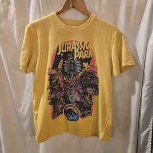 Jurassic World‎ Juniors Jurassic Park Yellow Graphic Print T-Shirt Size Large